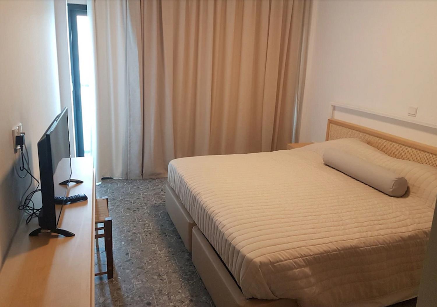 E.J. Pyrgos Bay Hotel Екстер'єр фото